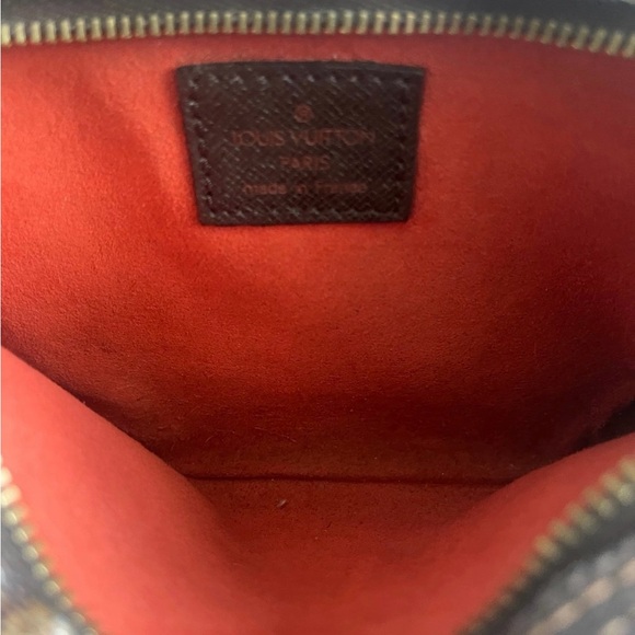 Louis Vuitton Damier Pouch - Picture 2 of 3